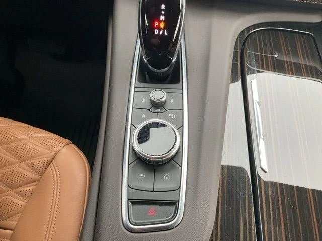 2024 Cadillac Escalade 5th Gen - Image 15 of 20