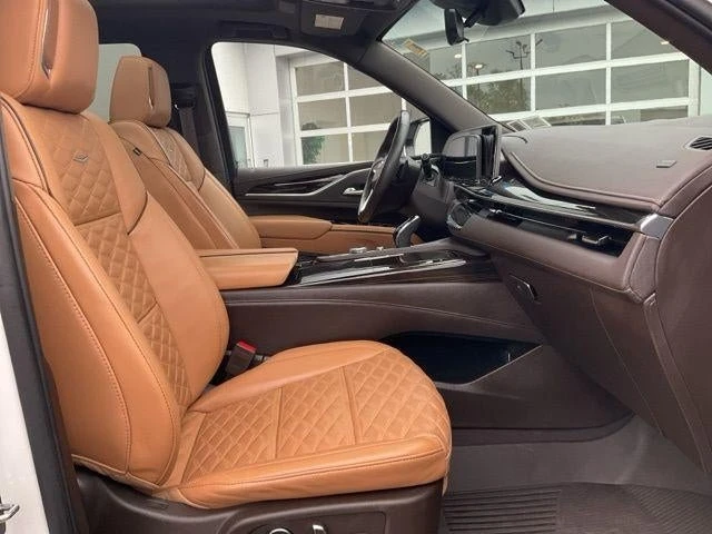 2024 Cadillac Escalade 5th Gen - Image 19 of 20