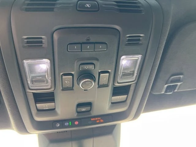 2024 Cadillac Escalade 5th Gen - Image 7 of 18