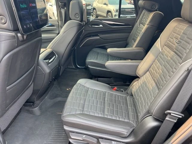 2024 Cadillac Escalade 5th Gen - Image 16 of 18