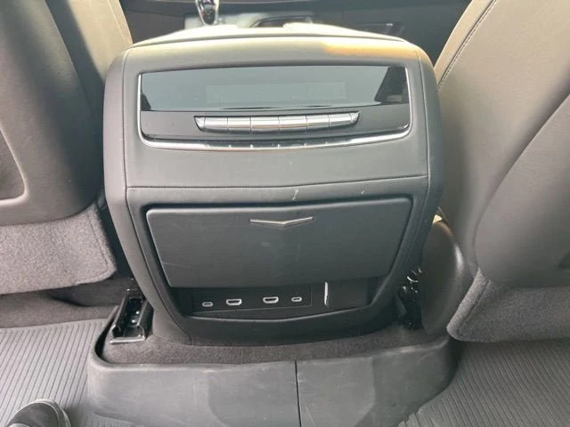 2024 Cadillac Escalade 5th Gen - Image 17 of 18
