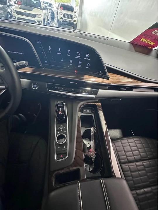 2024 Cadillac Escalade 5th Gen - Image 5 of 6