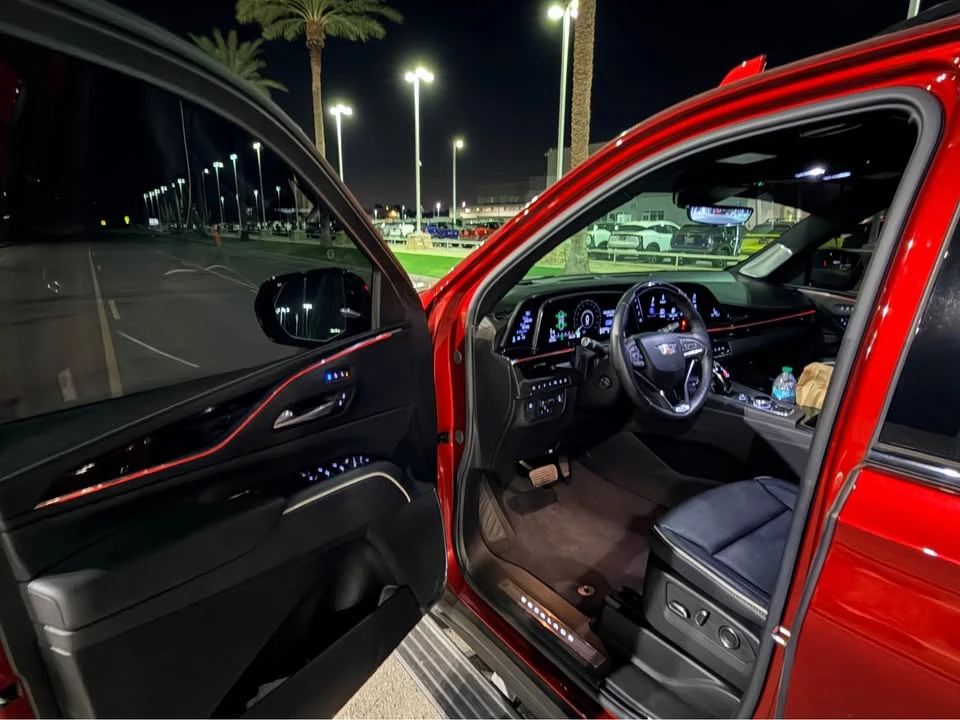 2024 Cadillac Escalade 5th Gen - Image 13 of 15