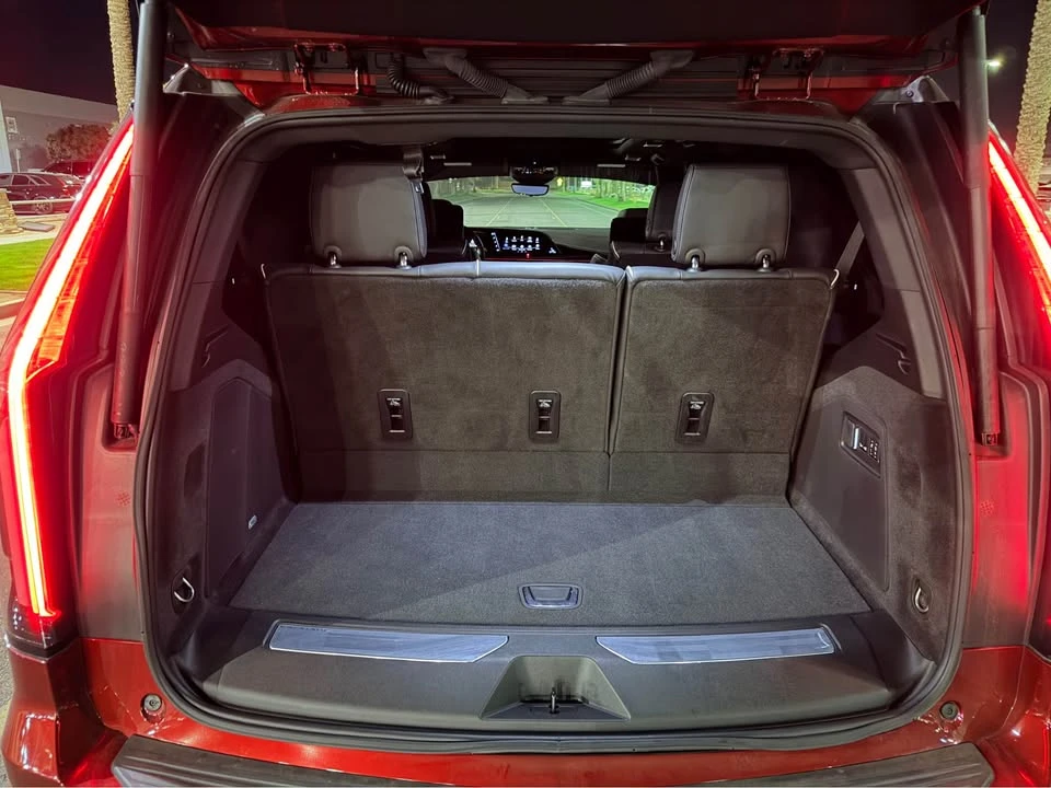 2024 Cadillac Escalade 5th Gen - Image 8 of 15