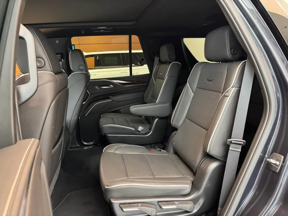 2024 Cadillac Escalade 5th Gen - Image 12 of 13