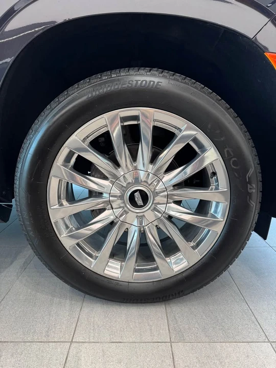 2024 Cadillac Escalade 5th Gen - Image 8 of 13