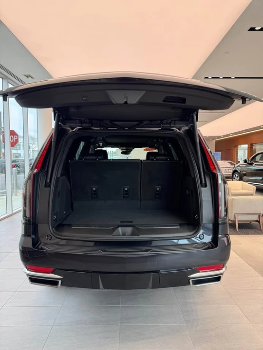 2024 Cadillac Escalade 5th Gen - Image 5 of 13