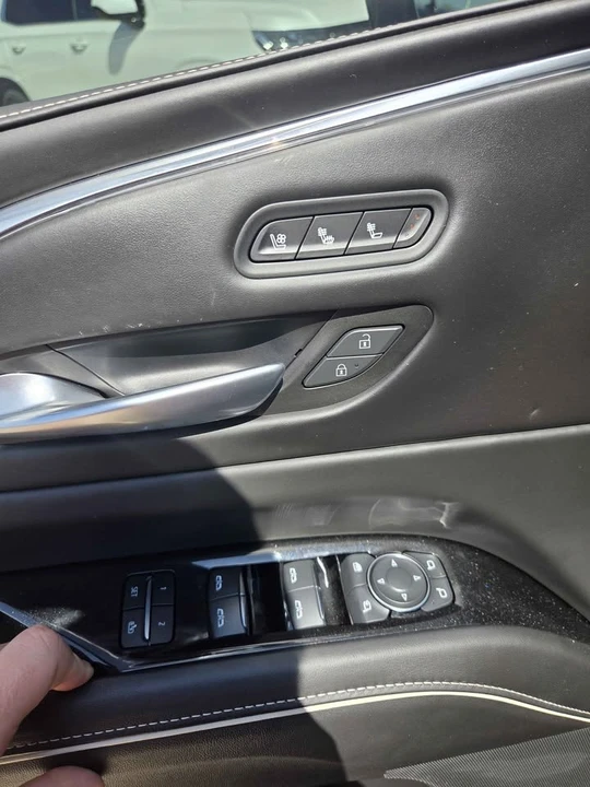 2024 Cadillac Escalade 5th Gen - Image 9 of 18