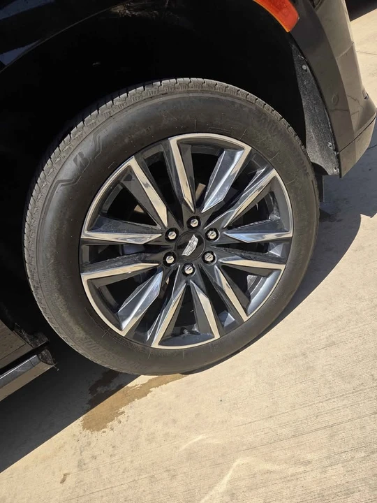 2024 Cadillac Escalade 5th Gen - Image 8 of 18