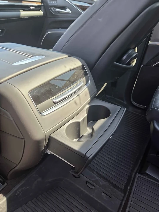 2024 Cadillac Escalade 5th Gen - Image 15 of 18