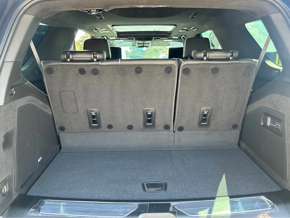 2024 Cadillac Escalade 5th Gen - Image 8 of 11