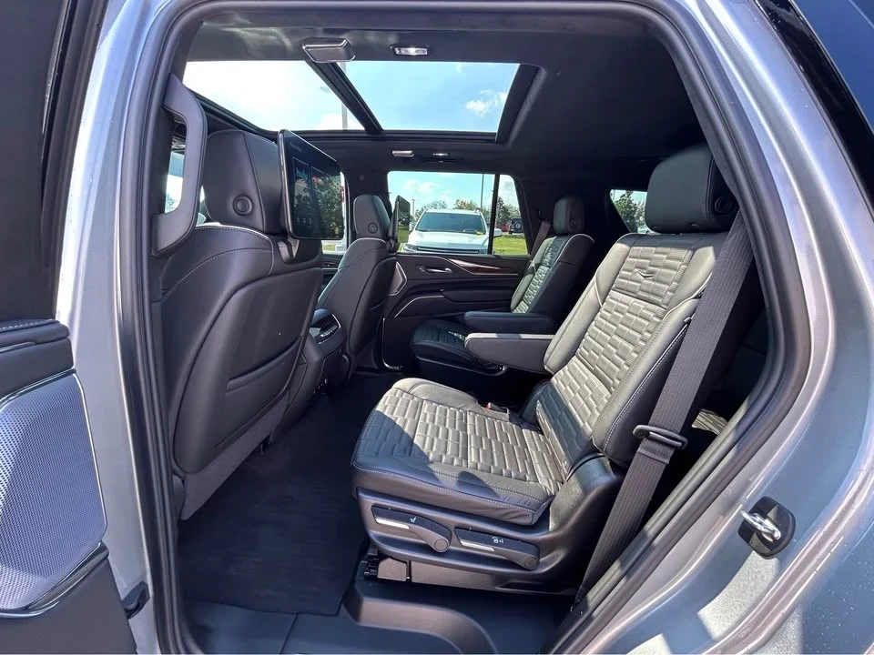 2024 Cadillac Escalade 5th Gen - Image 6 of 11