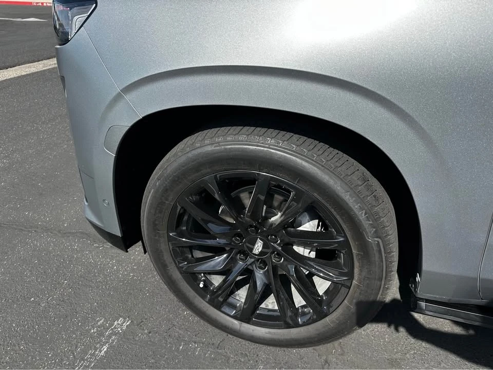 2024 Cadillac Escalade 5th Gen - Image 19 of 20