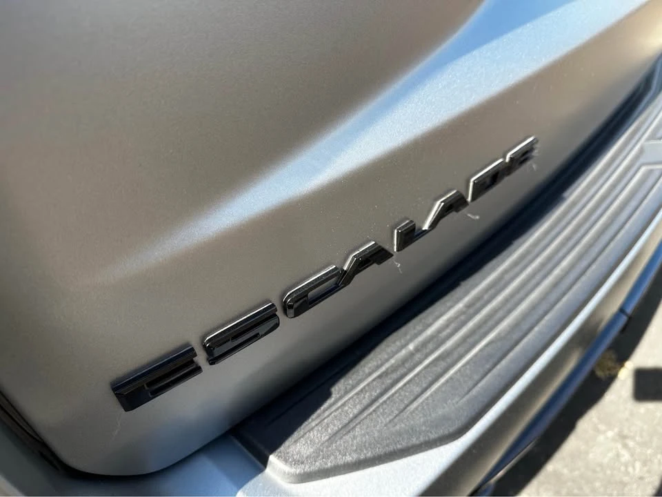 2024 Cadillac Escalade 5th Gen - Image 15 of 20