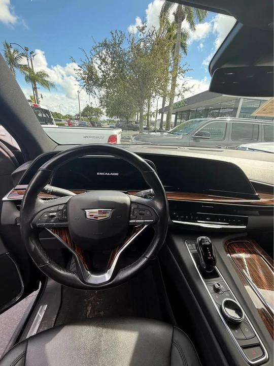 2024 Cadillac Escalade 5th Gen - Image 3 of 8