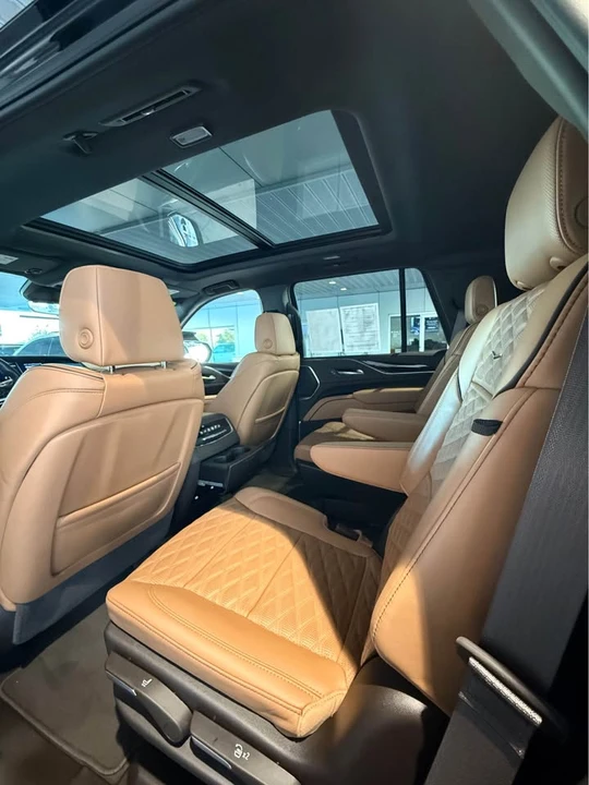 2024 Cadillac Escalade 5th Gen - Image 11 of 13