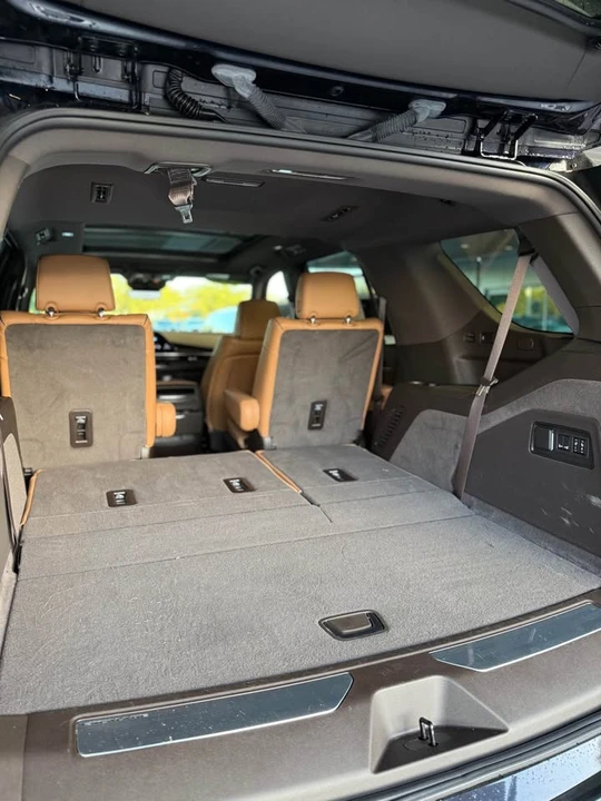 2024 Cadillac Escalade 5th Gen - Image 8 of 13