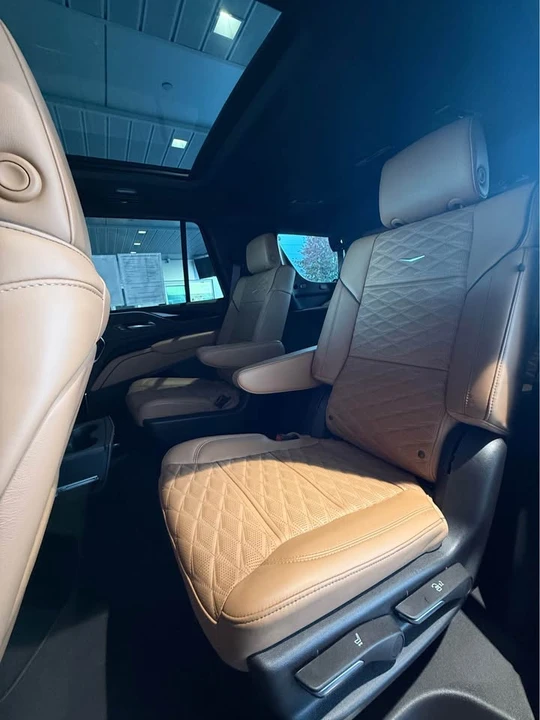 2024 Cadillac Escalade 5th Gen - Image 10 of 13