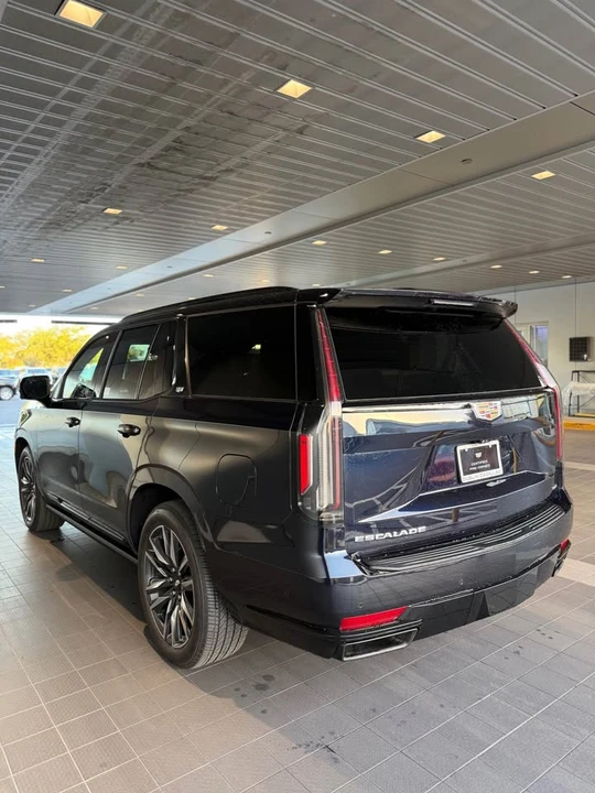 2024 Cadillac Escalade 5th Gen - Image 5 of 13