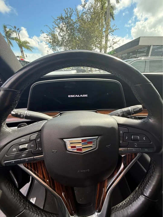 2024 Cadillac Escalade 5th Gen - Image 6 of 9