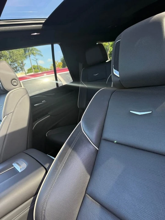 2024 Cadillac Escalade 5th Gen - Image 7 of 10