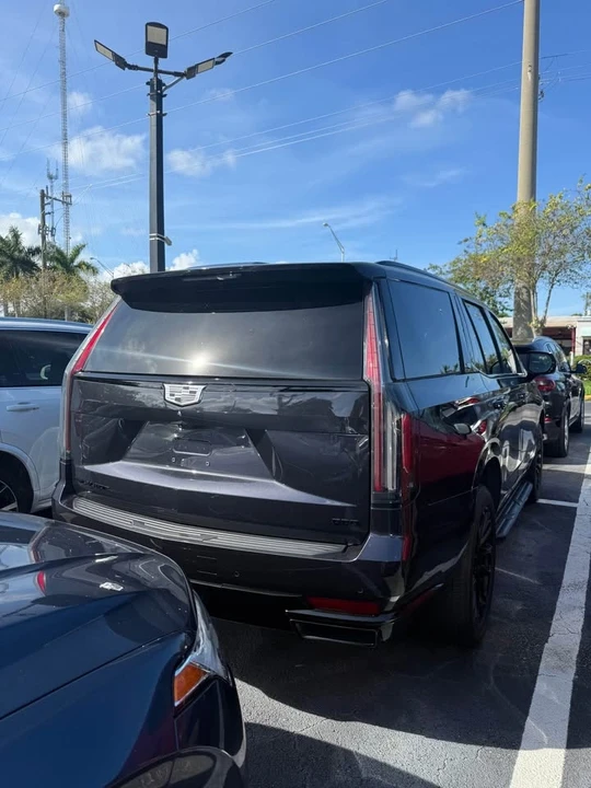 2024 Cadillac Escalade 5th Gen - Image 3 of 10