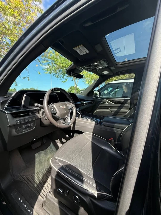 2024 Cadillac Escalade 5th Gen - Image 5 of 10
