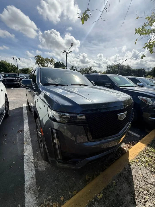2024 Cadillac Escalade 5th Gen - Image 2 of 10