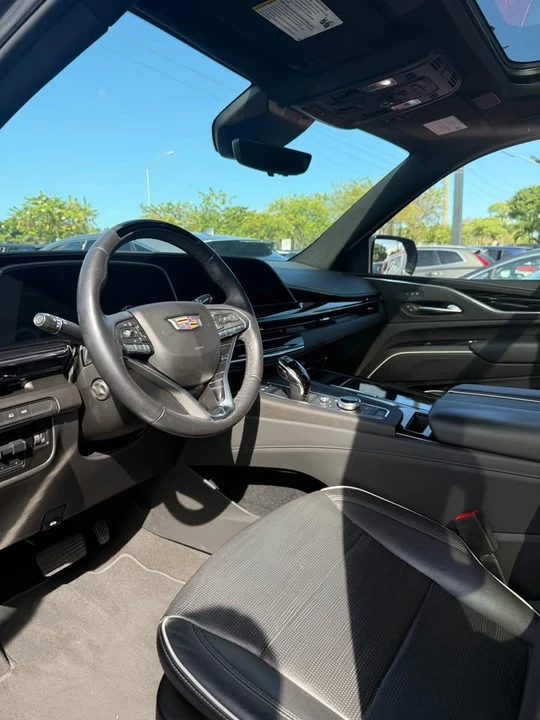 2024 Cadillac Escalade 5th Gen - Image 5 of 10