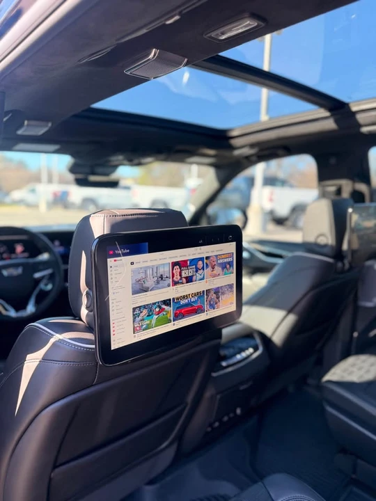 2024 Cadillac Escalade-V 5th Gen - Image 17 of 18