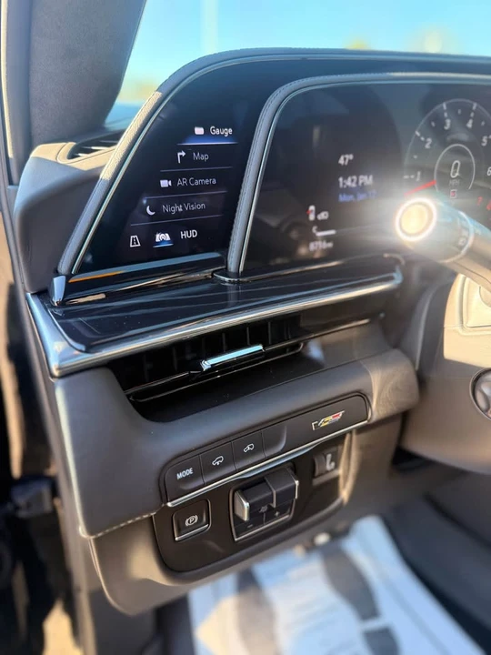 2024 Cadillac Escalade-V 5th Gen - Image 11 of 18