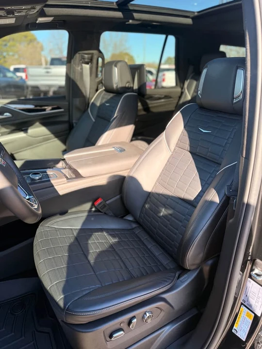 2024 Cadillac Escalade-V 5th Gen - Image 10 of 18
