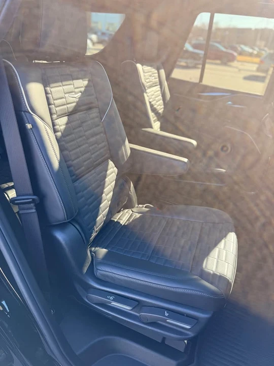 2024 Cadillac Escalade-V 5th Gen - Image 15 of 18