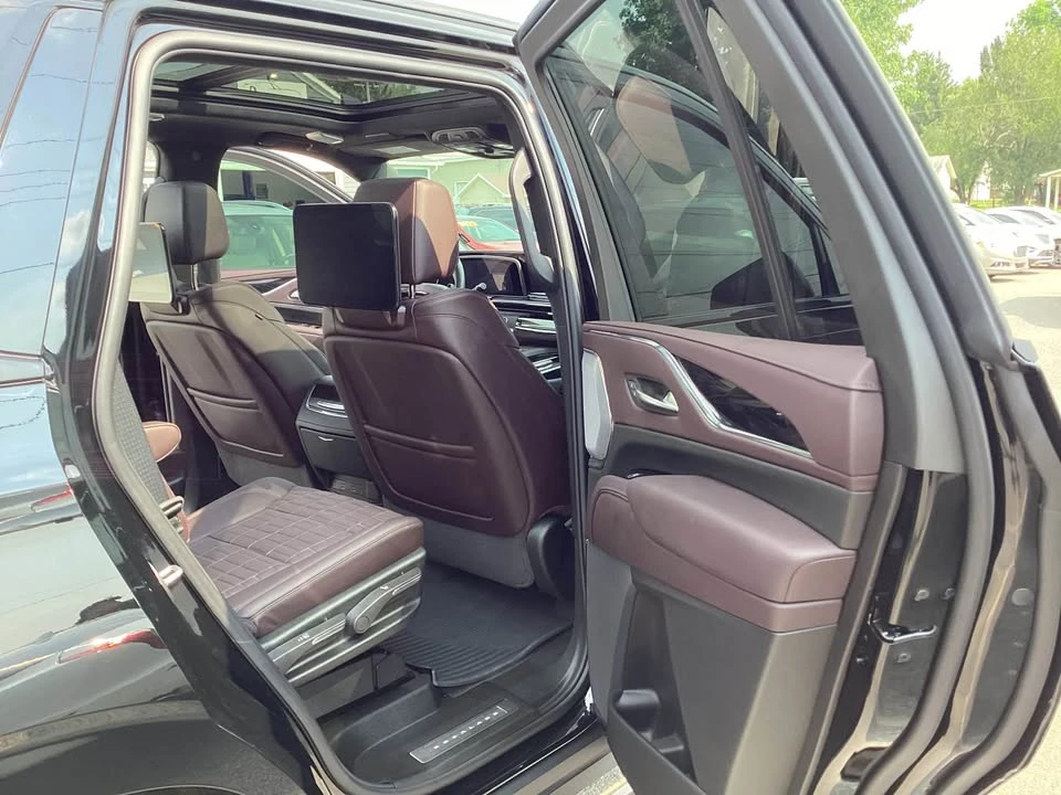 2024 Cadillac Escalade-V 5th Gen - Image 7 of 8