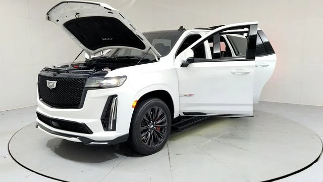2024 Cadillac Escalade-V 5th Gen - Image 9 of 20