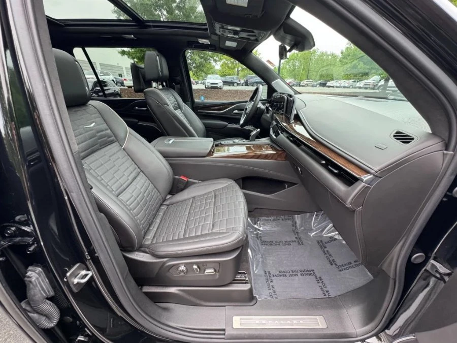 2024 Cadillac Escalade 5th Gen - Image 7 of 14