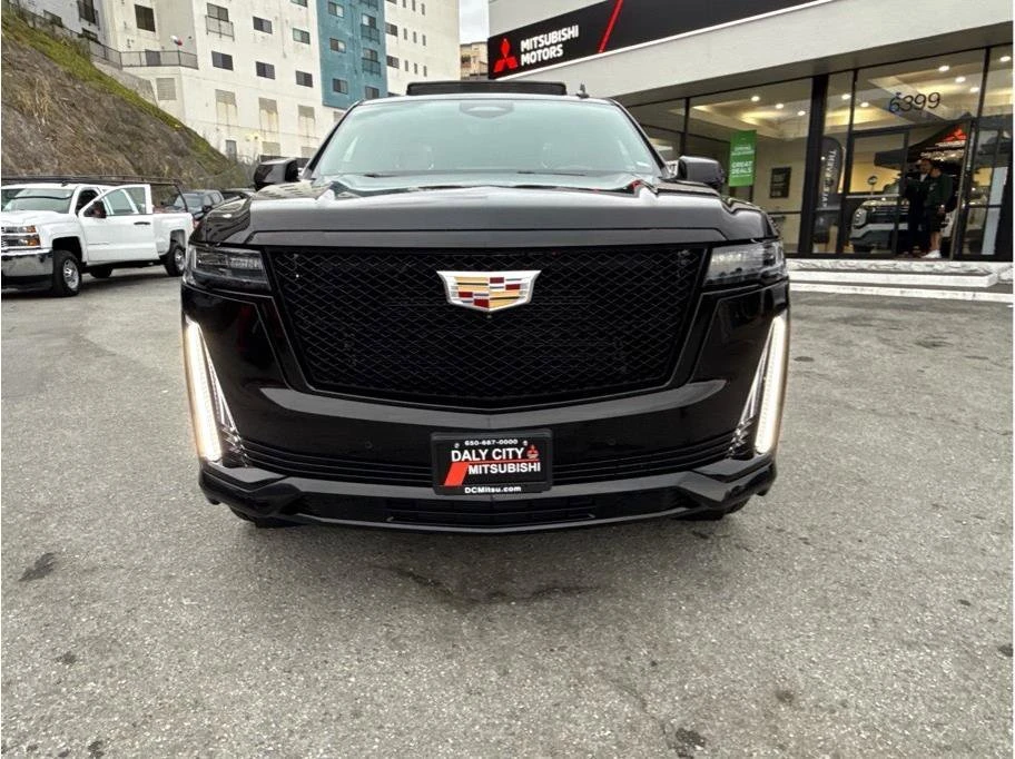 2024 Cadillac Escalade 5th Gen - Image 10 of 10
