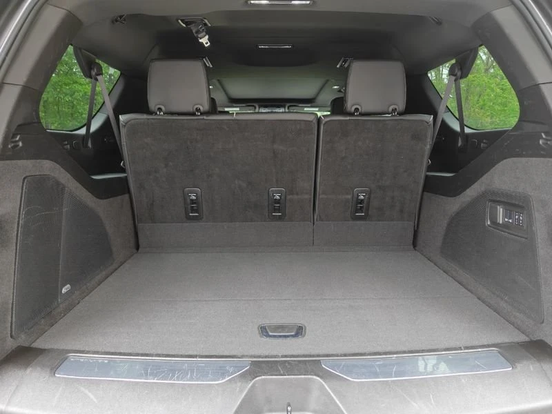 2024 Cadillac Escalade 5th Gen - Image 12 of 18
