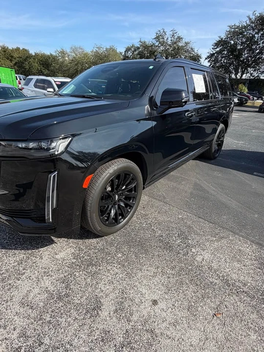 2024 Cadillac Escalade 5th Gen - Image 5 of 11