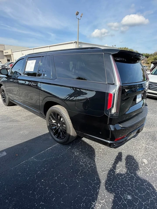 2024 Cadillac Escalade 5th Gen - Image 4 of 11