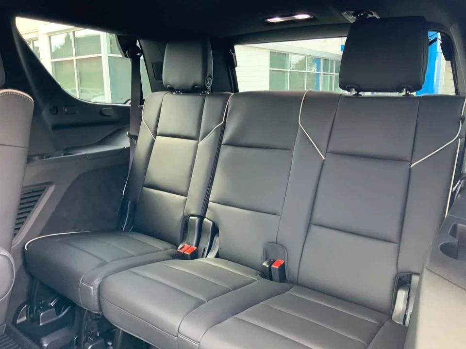 2024 Cadillac Escalade 5th Gen - Image 15 of 20
