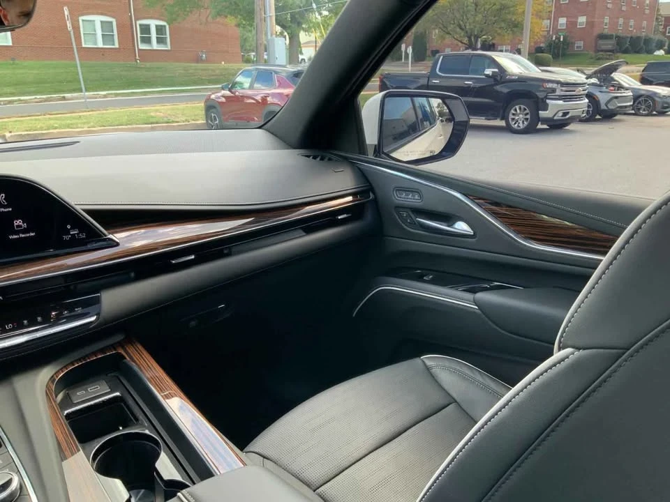 2024 Cadillac Escalade 5th Gen - Image 10 of 20