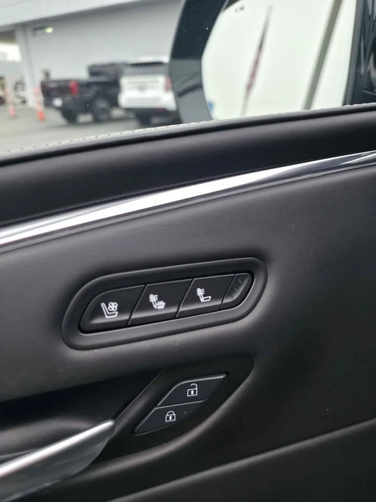 2024 Cadillac Escalade 5th Gen - Image 6 of 10
