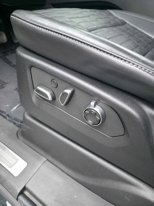 2024 Cadillac Escalade 5th Gen - Image 4 of 10
