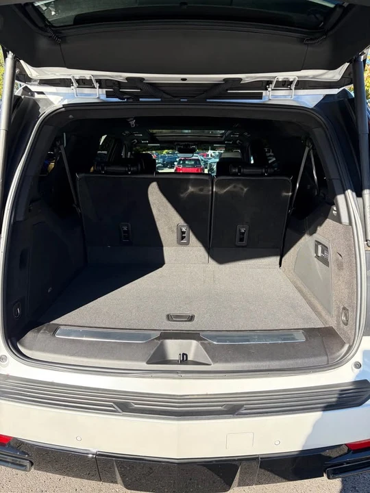 2024 Cadillac Escalade 5th Gen - Image 5 of 13