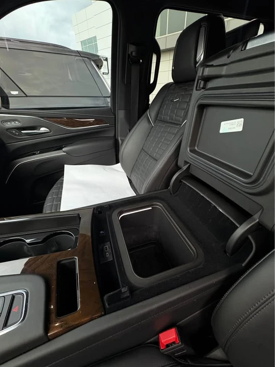 2024 Cadillac Escalade 5th Gen - Image 4 of 8
