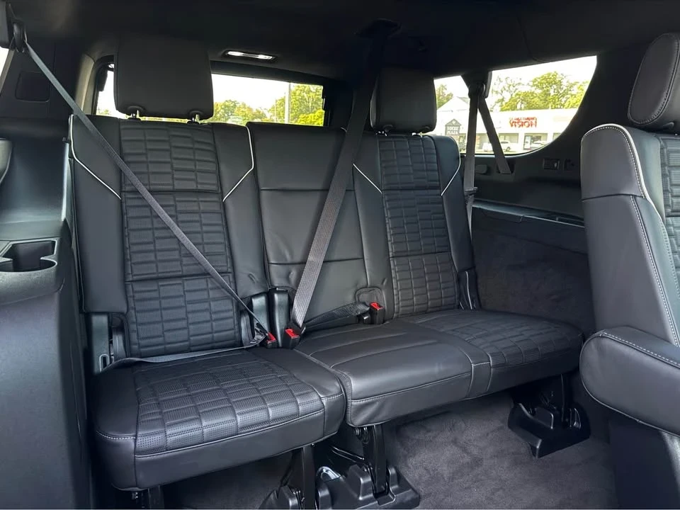 2024 Cadillac Escalade 5th Gen - Image 14 of 20