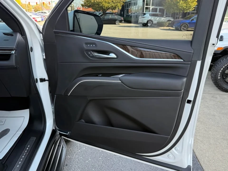 2024 Cadillac Escalade 5th Gen - Image 8 of 20