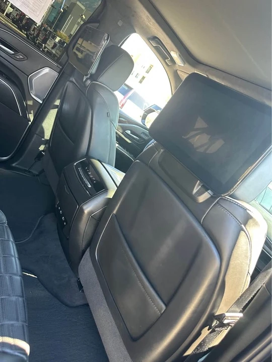 2024 Cadillac Escalade 5th Gen - Image 15 of 18