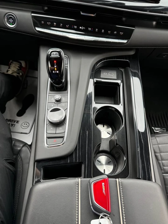 2024 Cadillac Escalade-V 5th Gen - Image 11 of 15